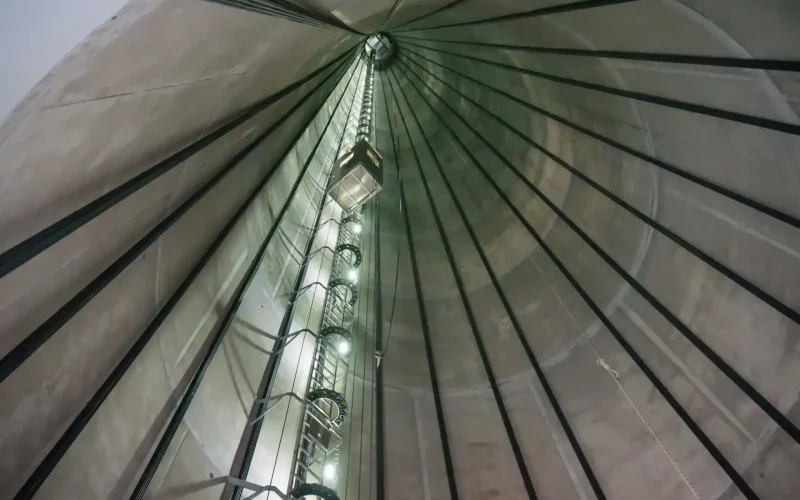 WebP_Wind-turbine-inside-stock